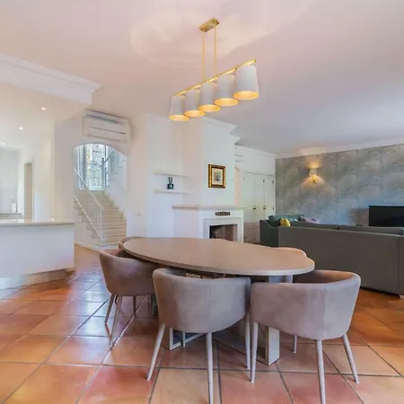 Vale Dos Pinheiros - 2 Bedroom Bp *